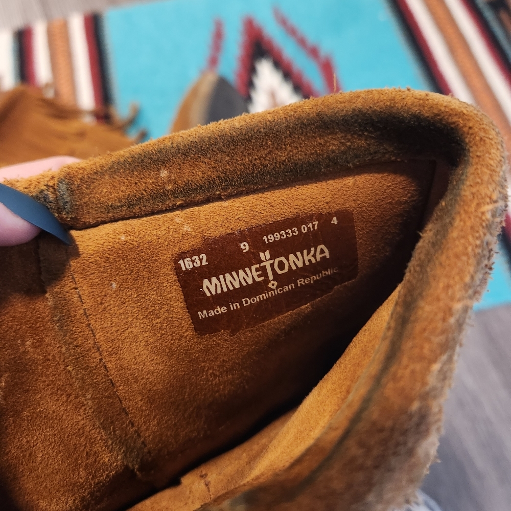 Minnetonka 3 Layer Fringe Moccasin Boots - Picture 3 of 9
